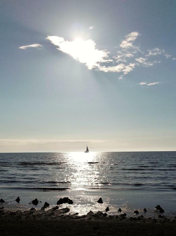 Sunny Beach Apartment Narva-Joesuu Bagian luar foto